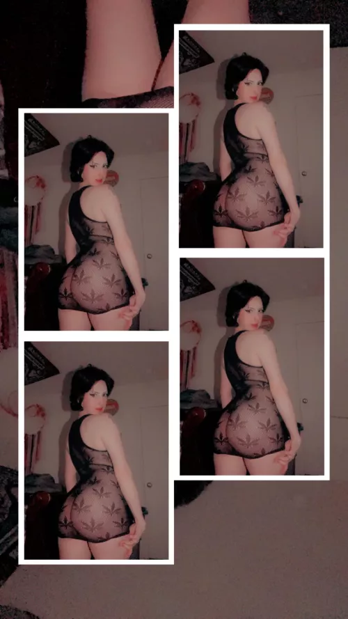 Not a bad girl, just highly naughty 😈  by TinyHornsBigbooty