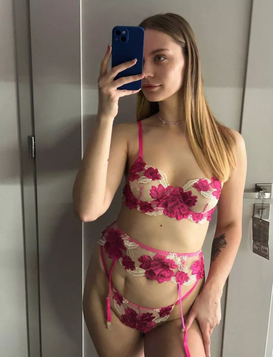 Outfit for a date posted by SexyWaterNymph