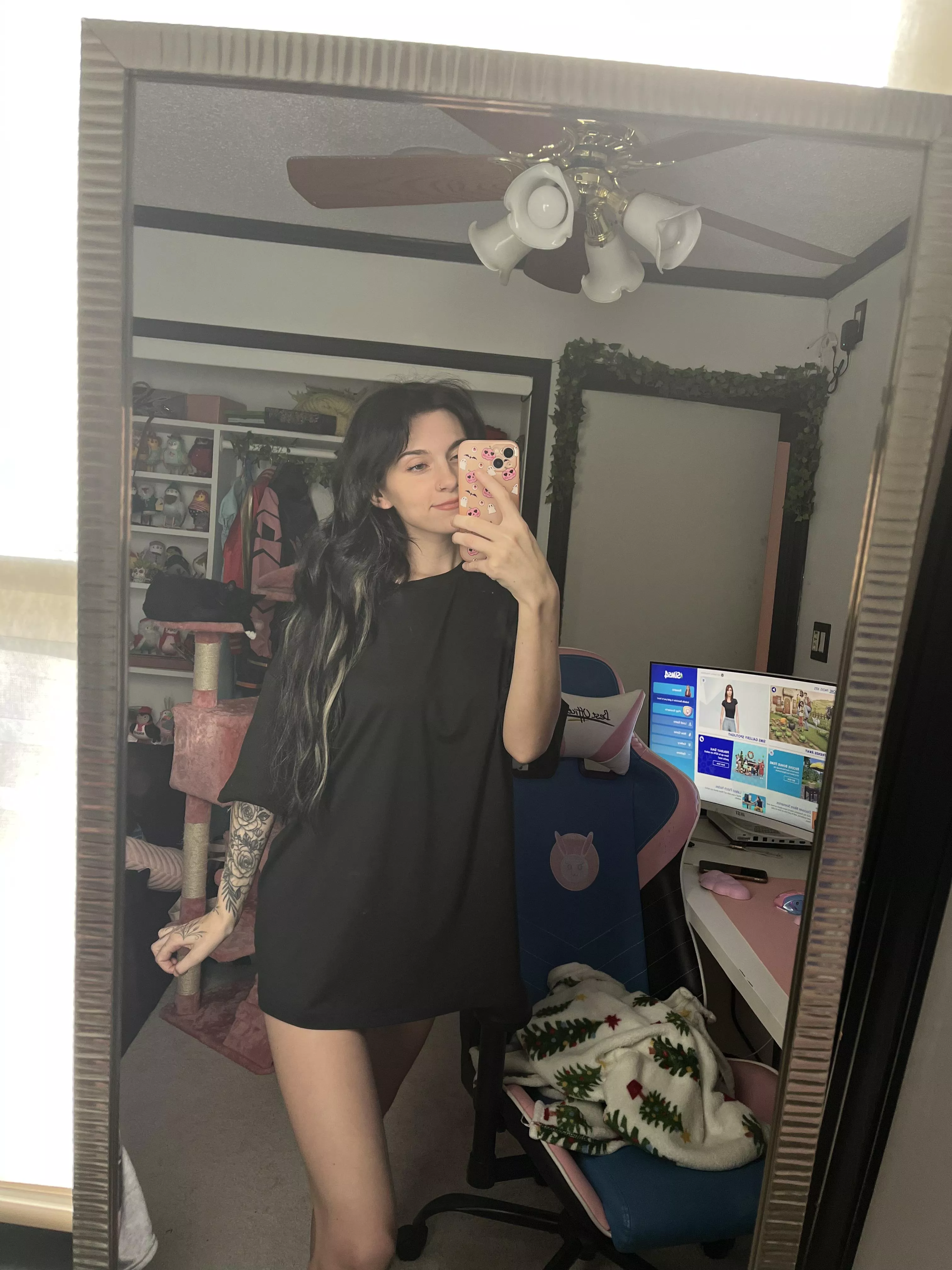 selfie of a girl who just woke up, sorry i look ugly ;( posted by Benedict_Batonghor