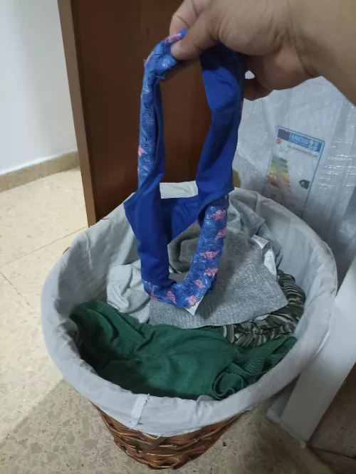 Tangas de mi suegra 🤤🍆💦 by Dinamita30