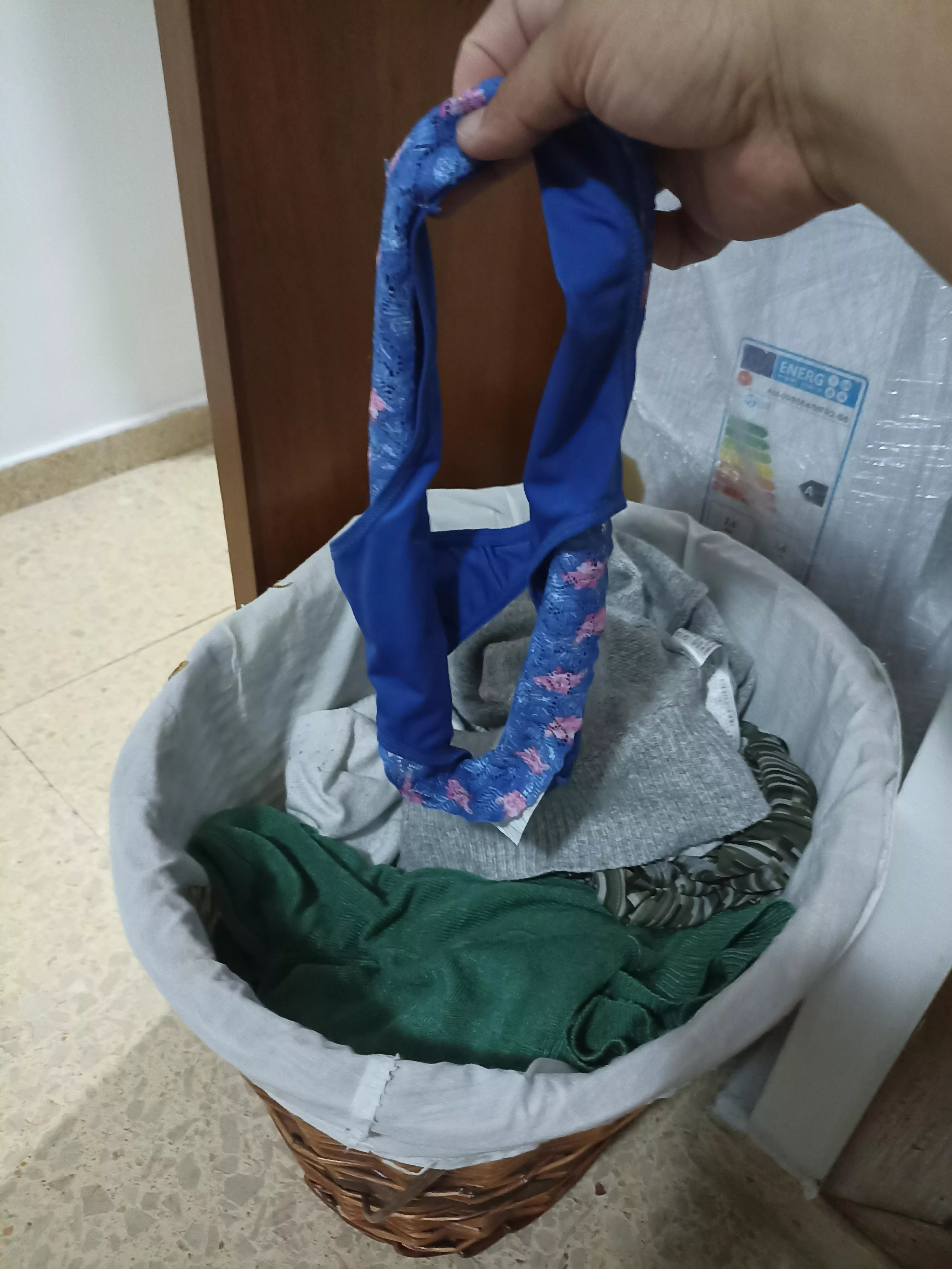 Tangas de mi suegra 🤤🍆💦 posted by Dinamita30