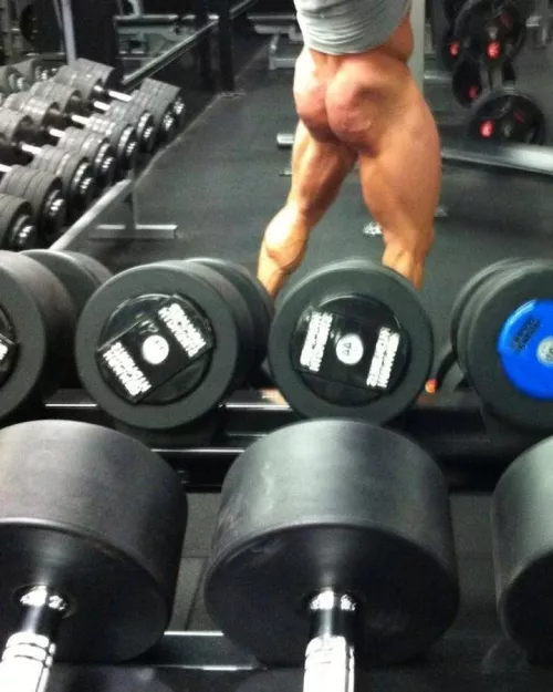 the gym was empty..mostly by ripped56