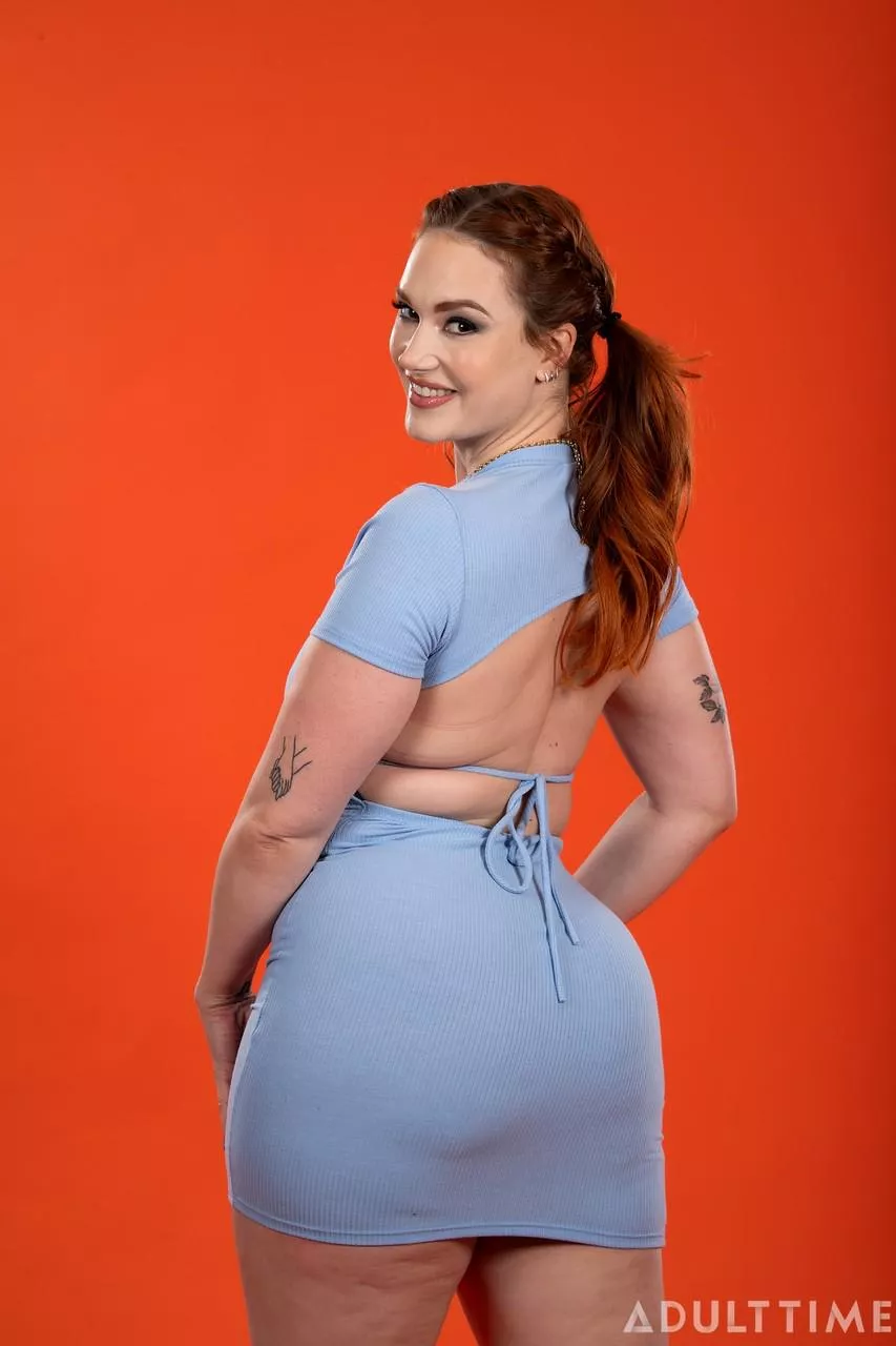 Think our angel can accomodate my head between those cheeks inside the dress💕 posted by rohitmohanan