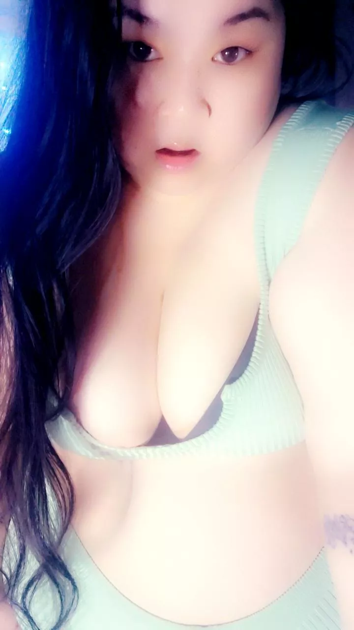 Wanna see them jiggle...  posted by Kimi_Ito