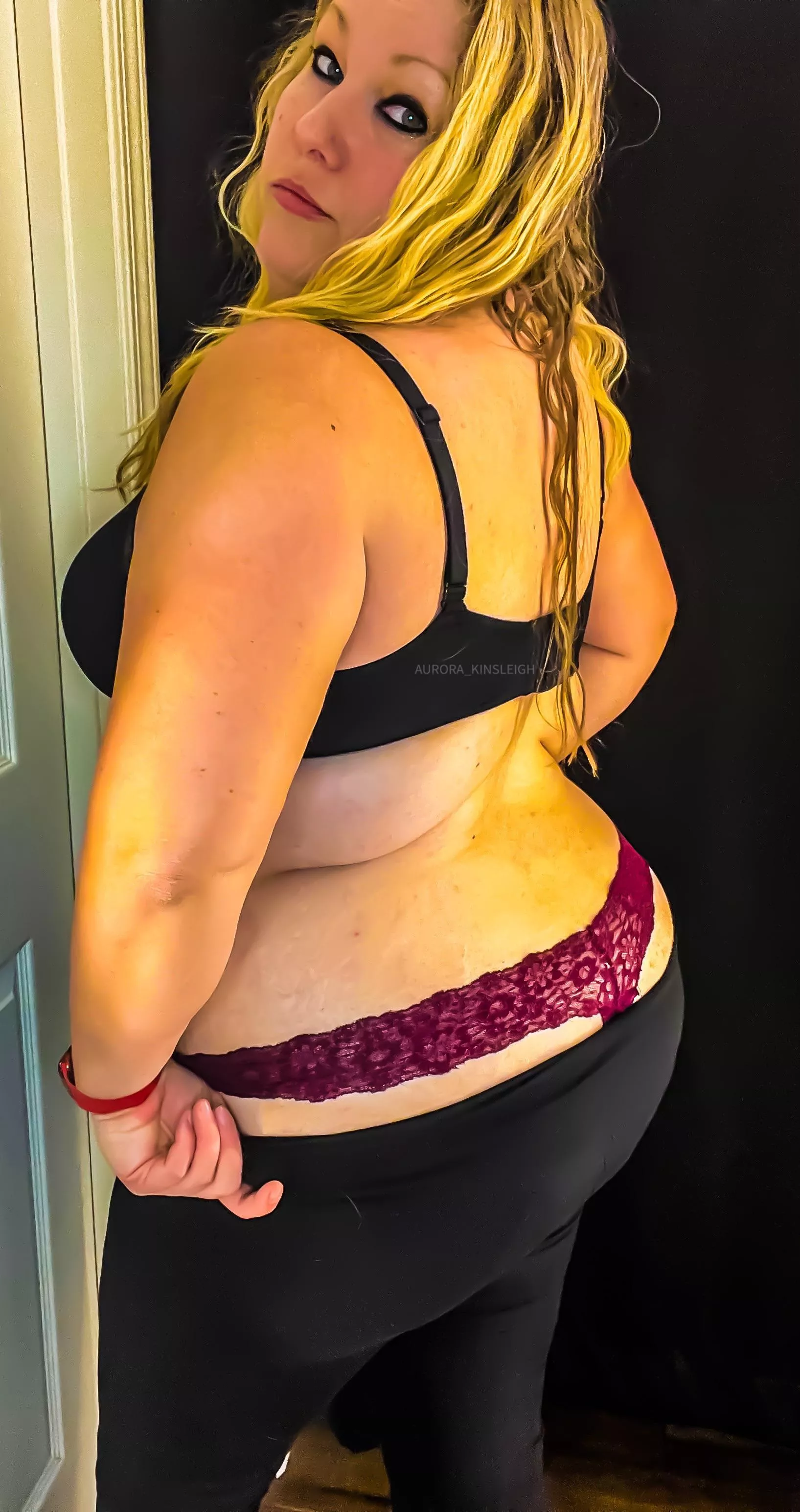 Well… i think so posted by AuroraKinsleigh