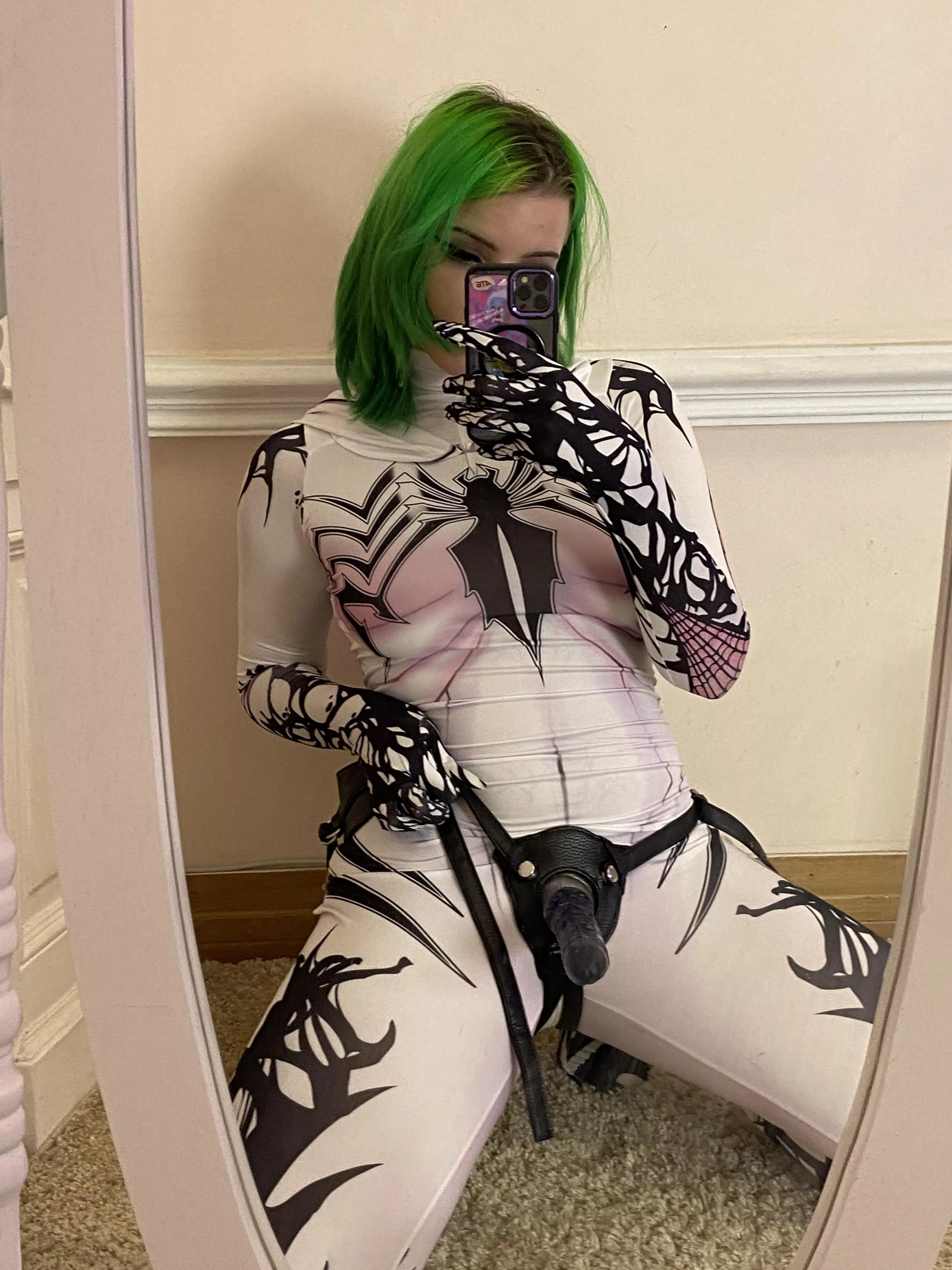 Would you be happy to have your girlfriend waiting for you in a video like this at your house? posted by eva_curls_