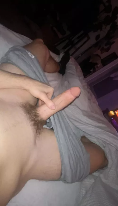 26, USA, looking to trade/jo with hot hung dudes, guys that show hole are a big ++ dm me ur snap and be willing to send face to get an add back ;) by jisrolled