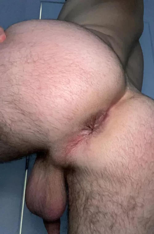 28. Horny boy got hairy hung daddies. DM for snap by Verspoler