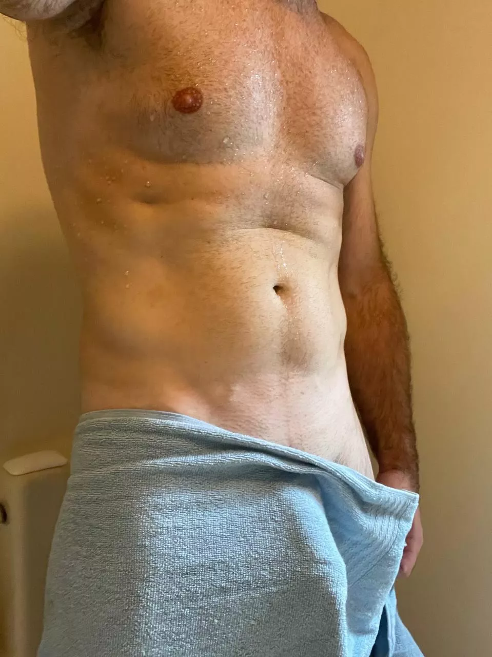 (38) Could use some help drying off posted by exploringnu