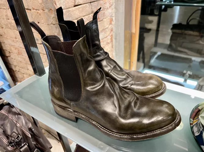 Anybody know if there’s a name for this kind of wrinkled/creased leather boots? by TheDynaflanger