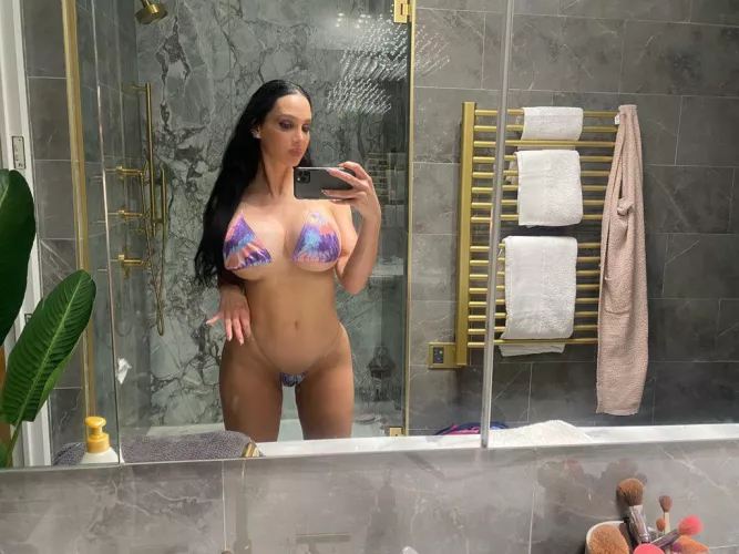 Bikini babe by GhostGoSavage