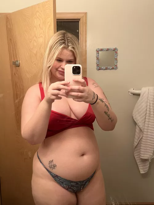 Bloated asf  by wispy_girlwa