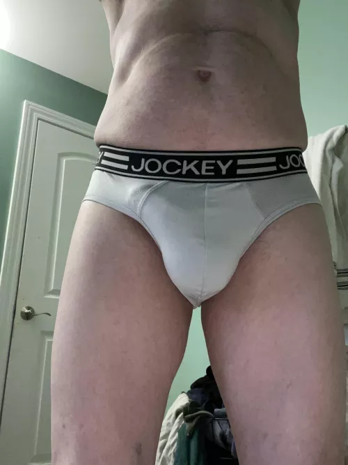 Briefs du jour by halfmanhalflager