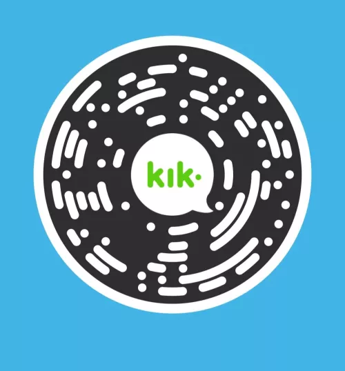 Chats while the missus is at work by Imrating