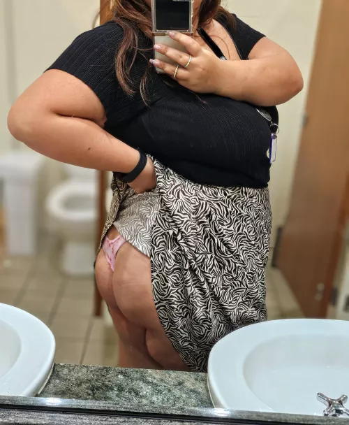 Chubby cute secretary at work 💖🫡🥰 by lilmisspissy