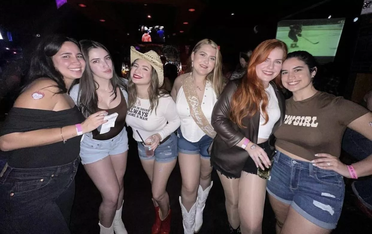 Clubbing [6] posted by tennisa_zelal