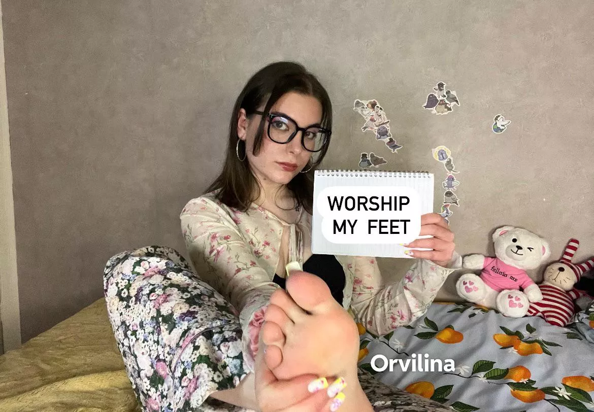 Cum worship my feet 😈🤭 posted by orvilina