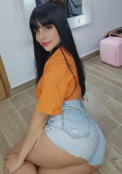 do my petite body deserve to be stuffed simply bc of these clothes? posted by Sensagbenselamet