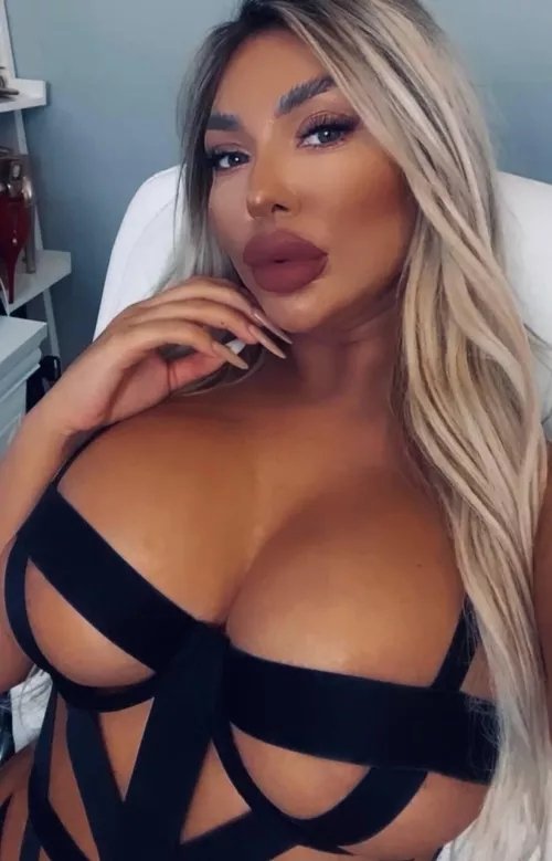 Do you like em ? 🤭💗 by Maarceel