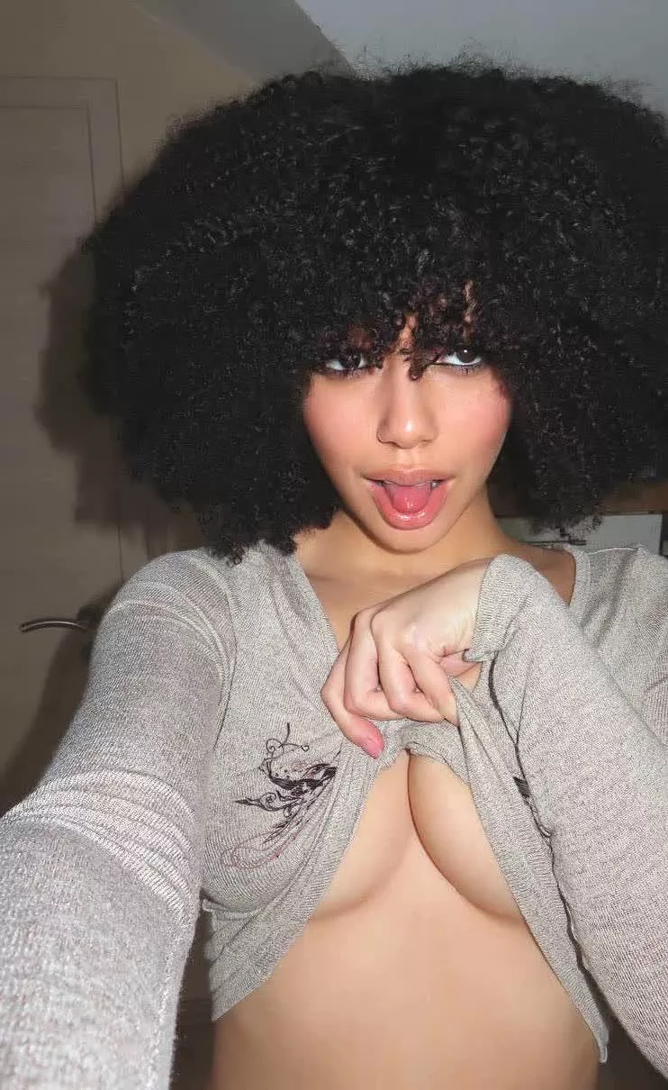 I present my sexiness to you posted by Samiraxoxodarky