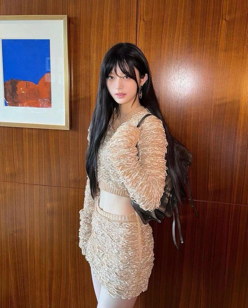 ILLIT - Minju posted by ushewldfollowme_