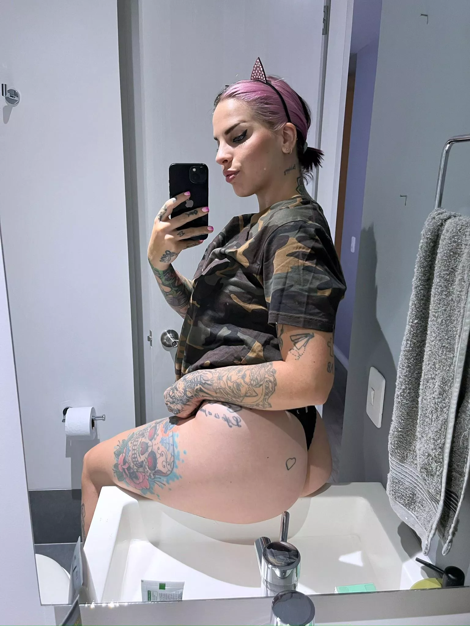 Is my little body hot enough for you? posted by ottaviia