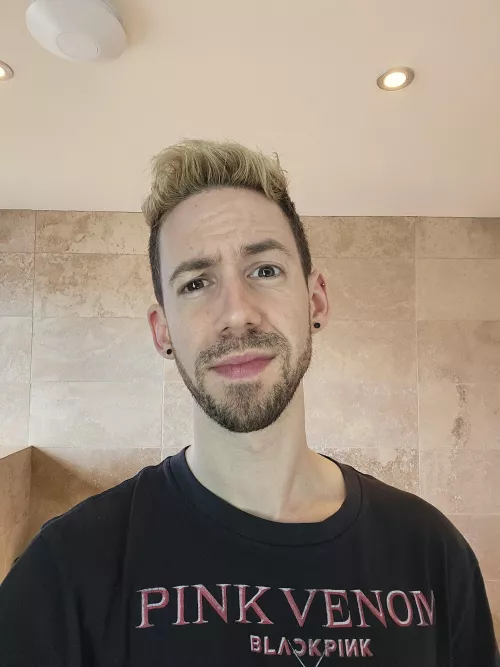 Morning all! Sleepy eyes by HumanDrawing9357