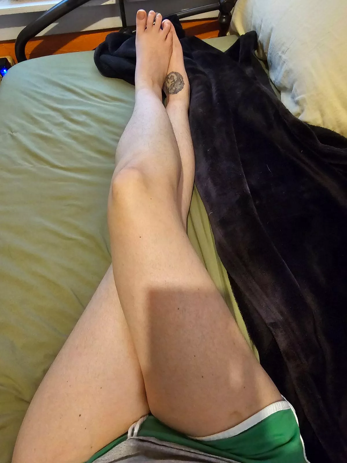 Needing to be worshipped, any takers  posted by KatsLuckyPaws