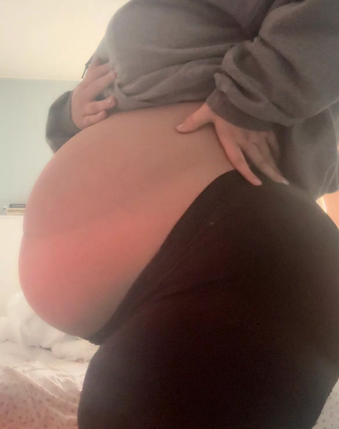 painfully stuffed belly posted by guttslut