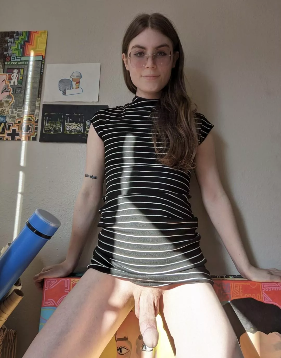 Sorry for the surprise, will you help me rise? posted by nayomo_