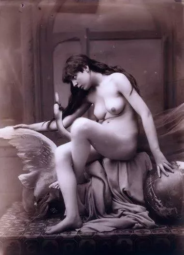 studio nude 1915 posted by Mundane-Employer-719