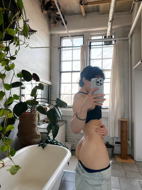 Worship my ass  by NikesXenons