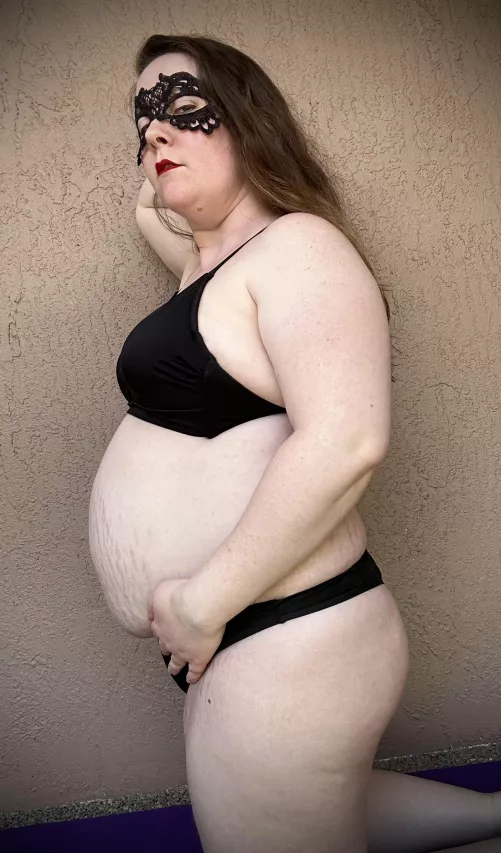 20 weeks and looking sexy by CurvyMamasFeet