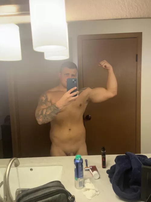 (32) Goodmorning beautiful women of Reddit  by Nerdygymrat92