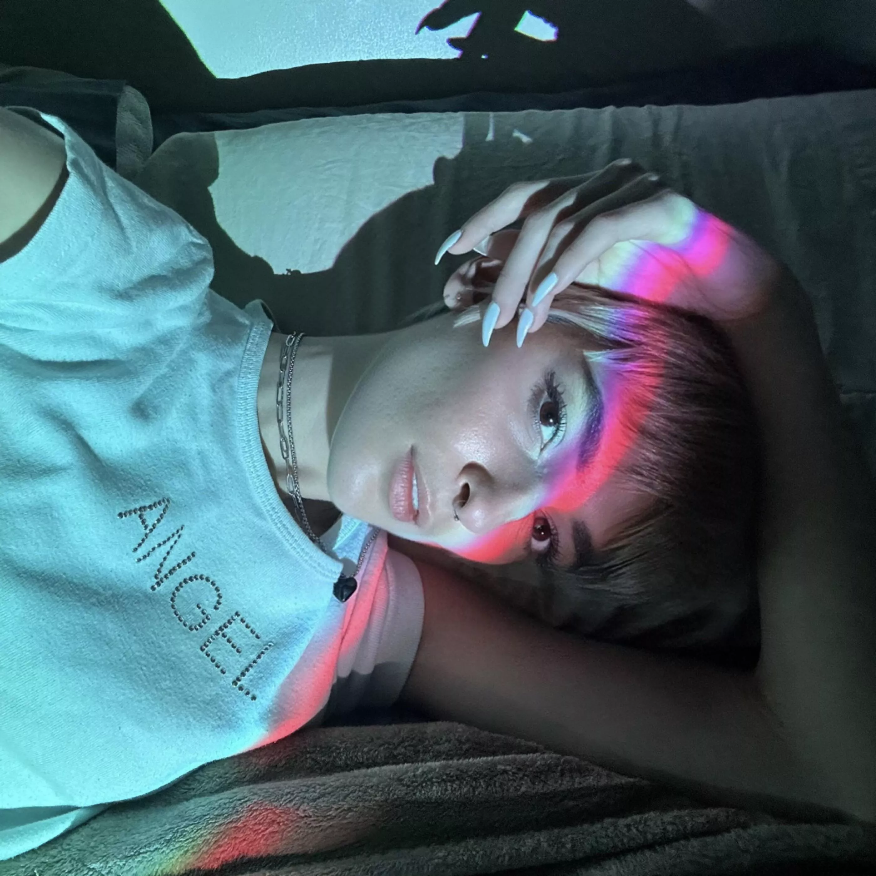 An angel with claws that will pierce through anything in her path.  posted by SentimentalBonbon