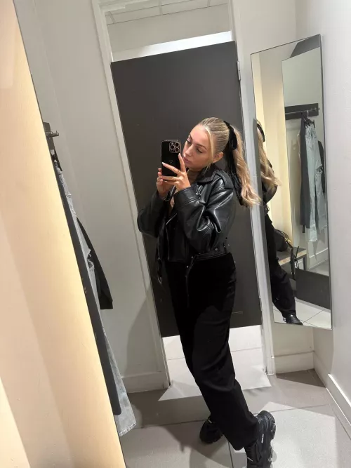 be honest Am I pretty classy by PriscillaWehner