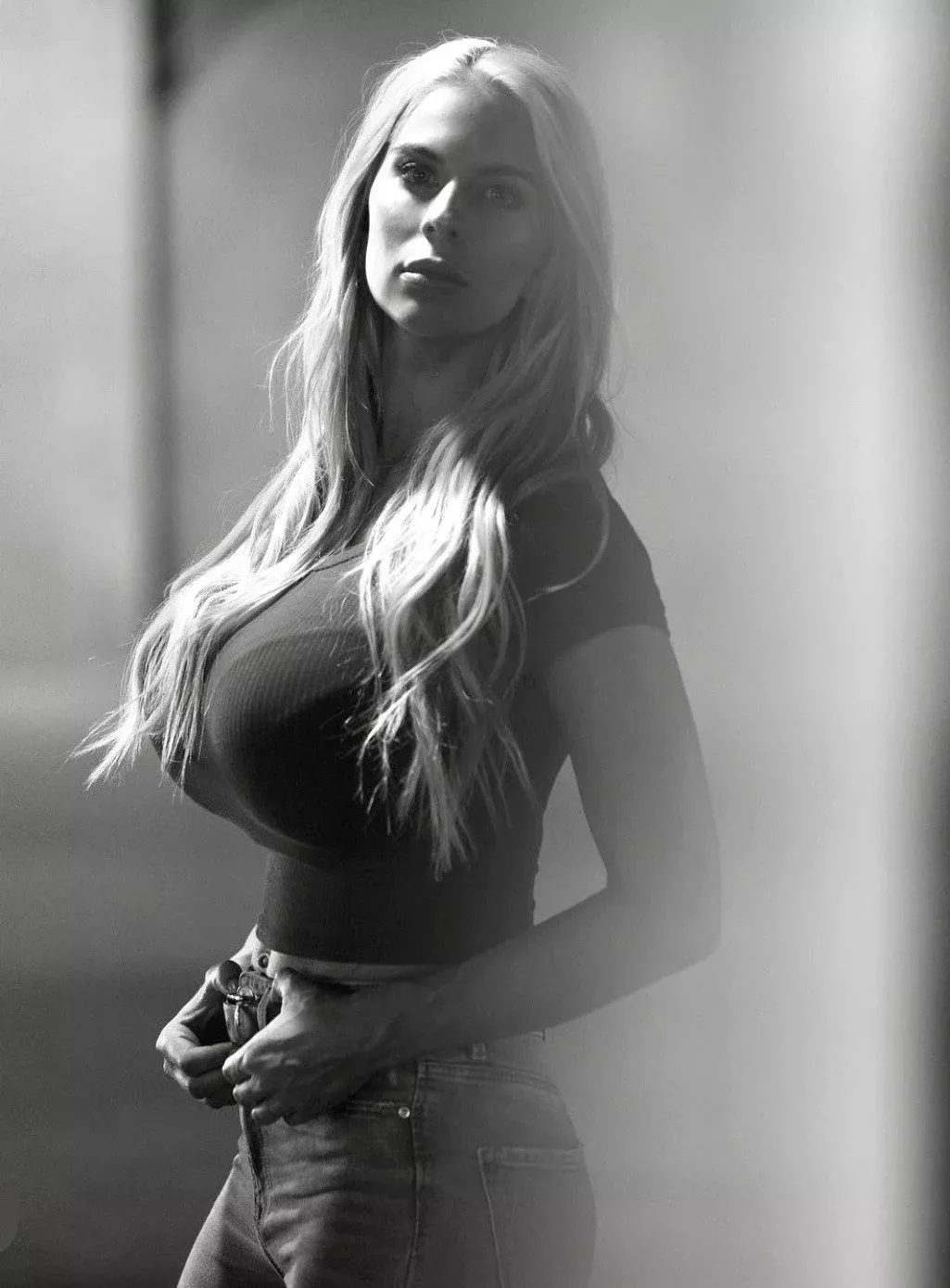 Beautiful Side Profile posted by UnhealthyFetish1997