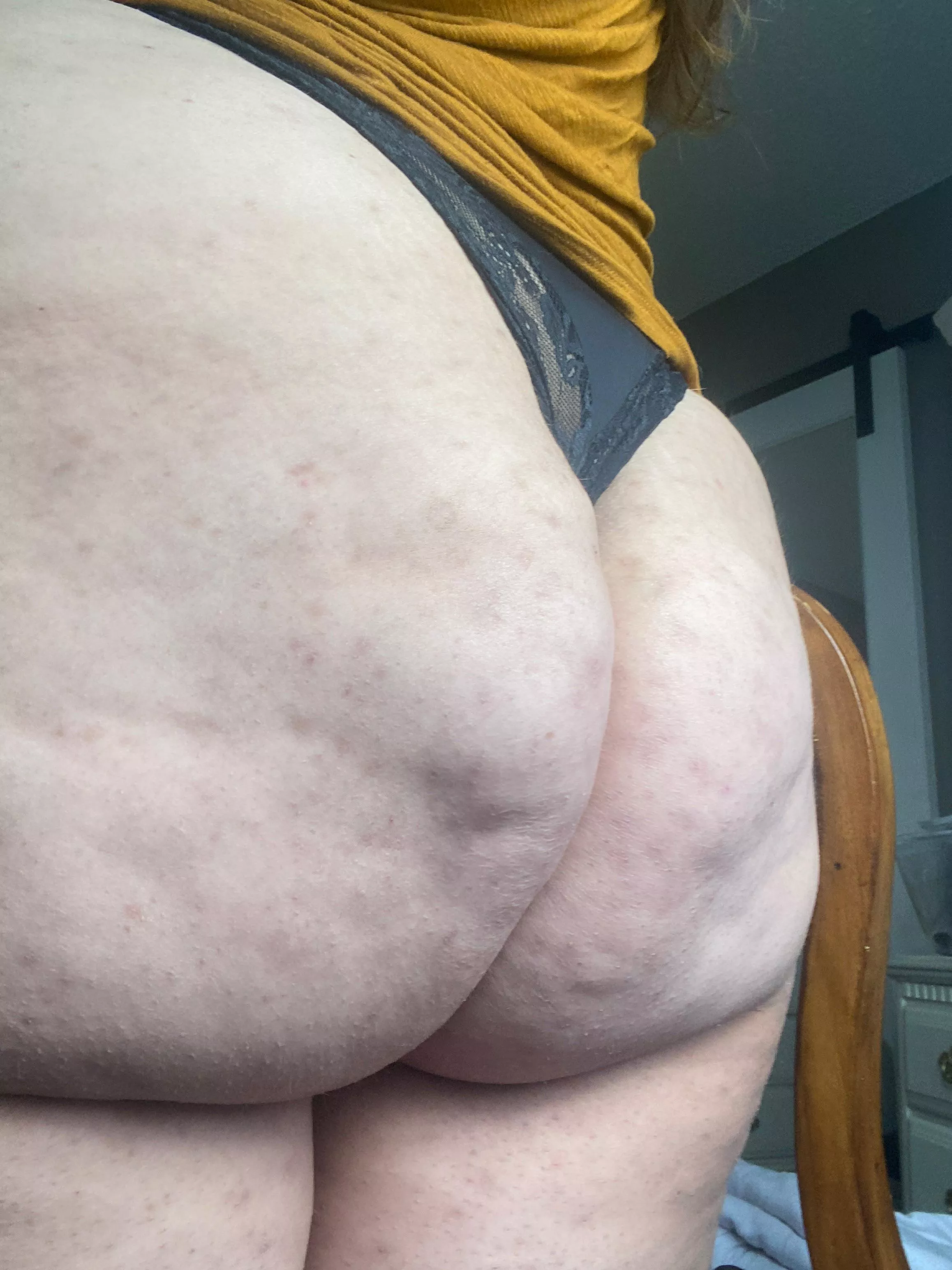 Big Booty in some Sun ☀️ posted by ChickenHater730