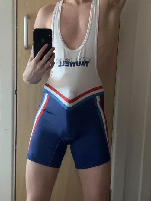 Bro is this too revealing? by Bulgedlad