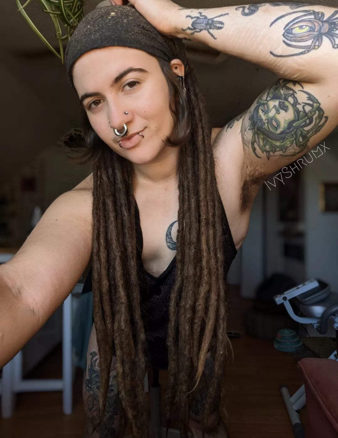 Can I put my pits in your face & trap you in a headlock x posted by IvyShrumxxx