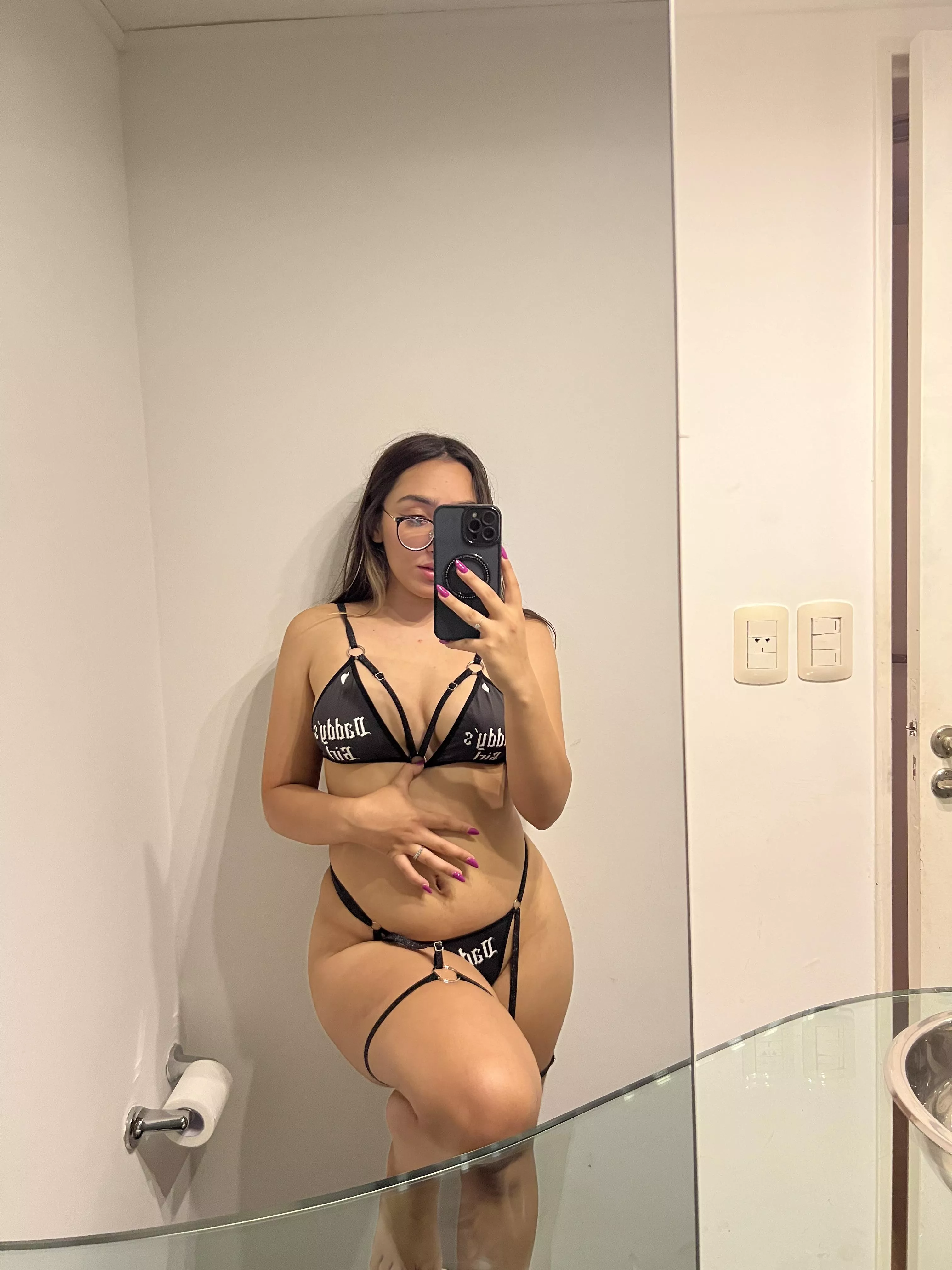 Do you want to play with me? posted by valentinissss