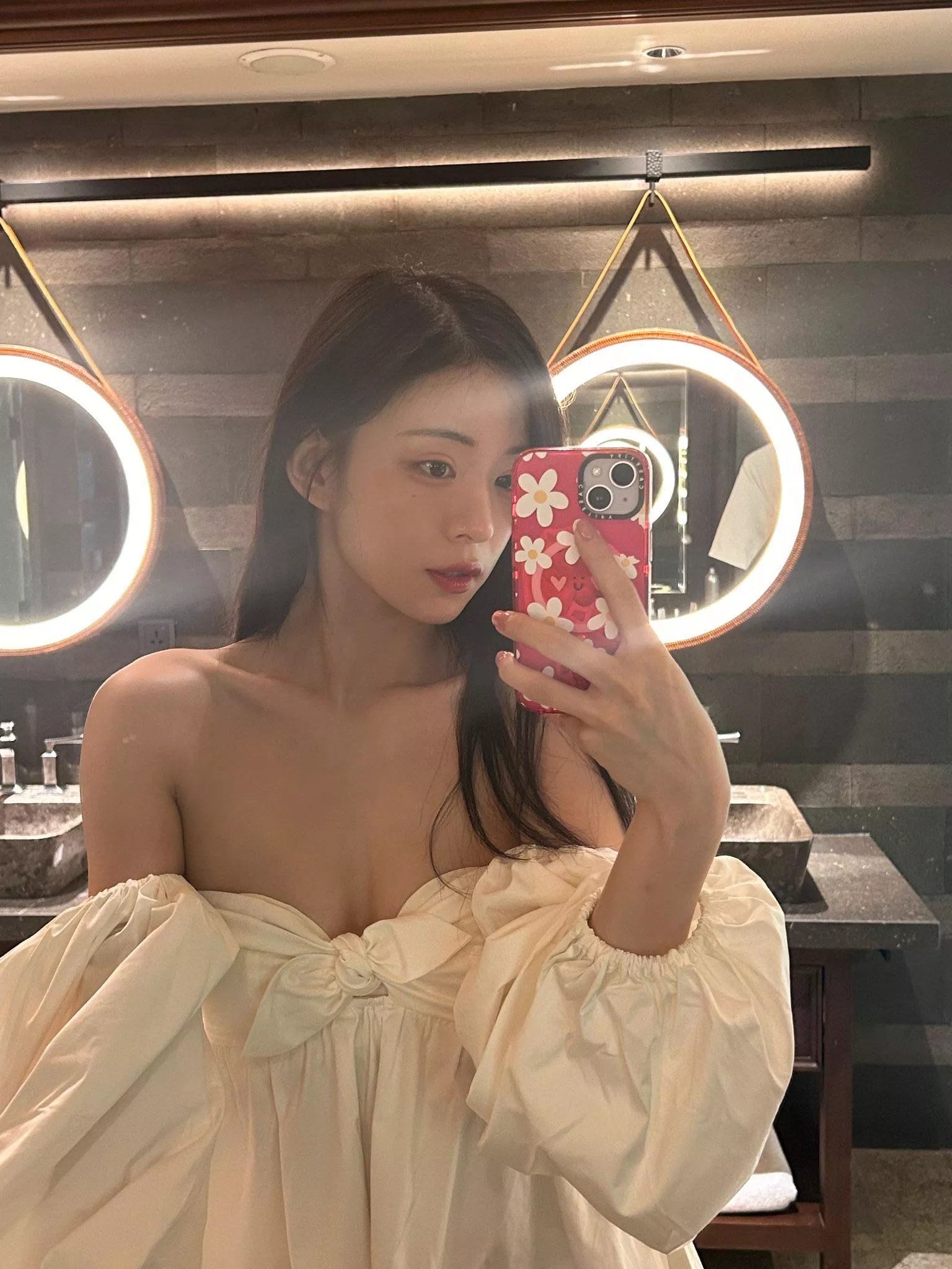 fromis_9 - Chaeyoung posted by TheHodgeRD