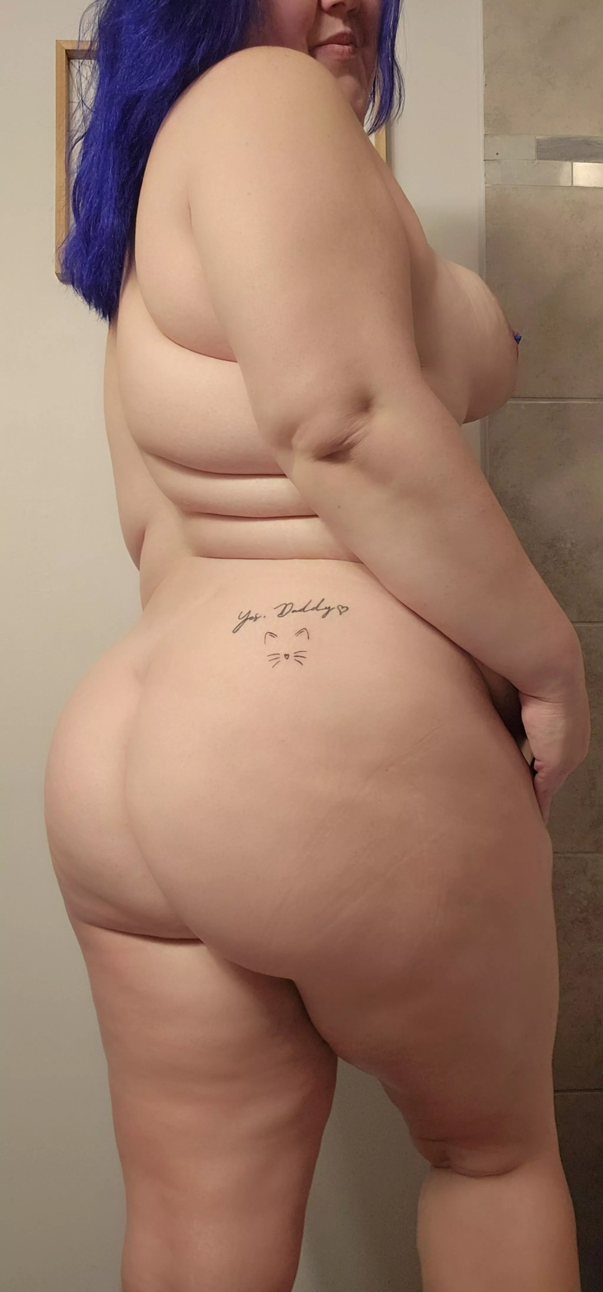 Good Mornong 💋 posted by daddysbabygirl28