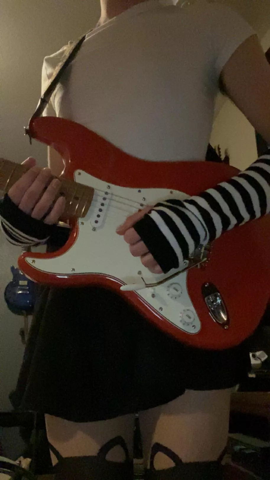 Guitar :3 posted by Clay_09