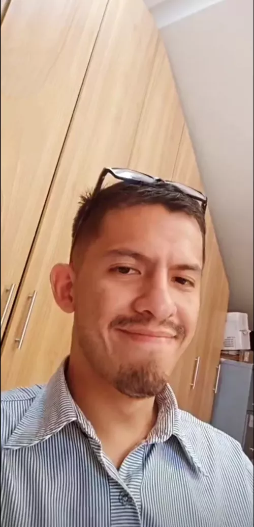 Happy Friday from work! 👋🏼 by GemCanVirCap