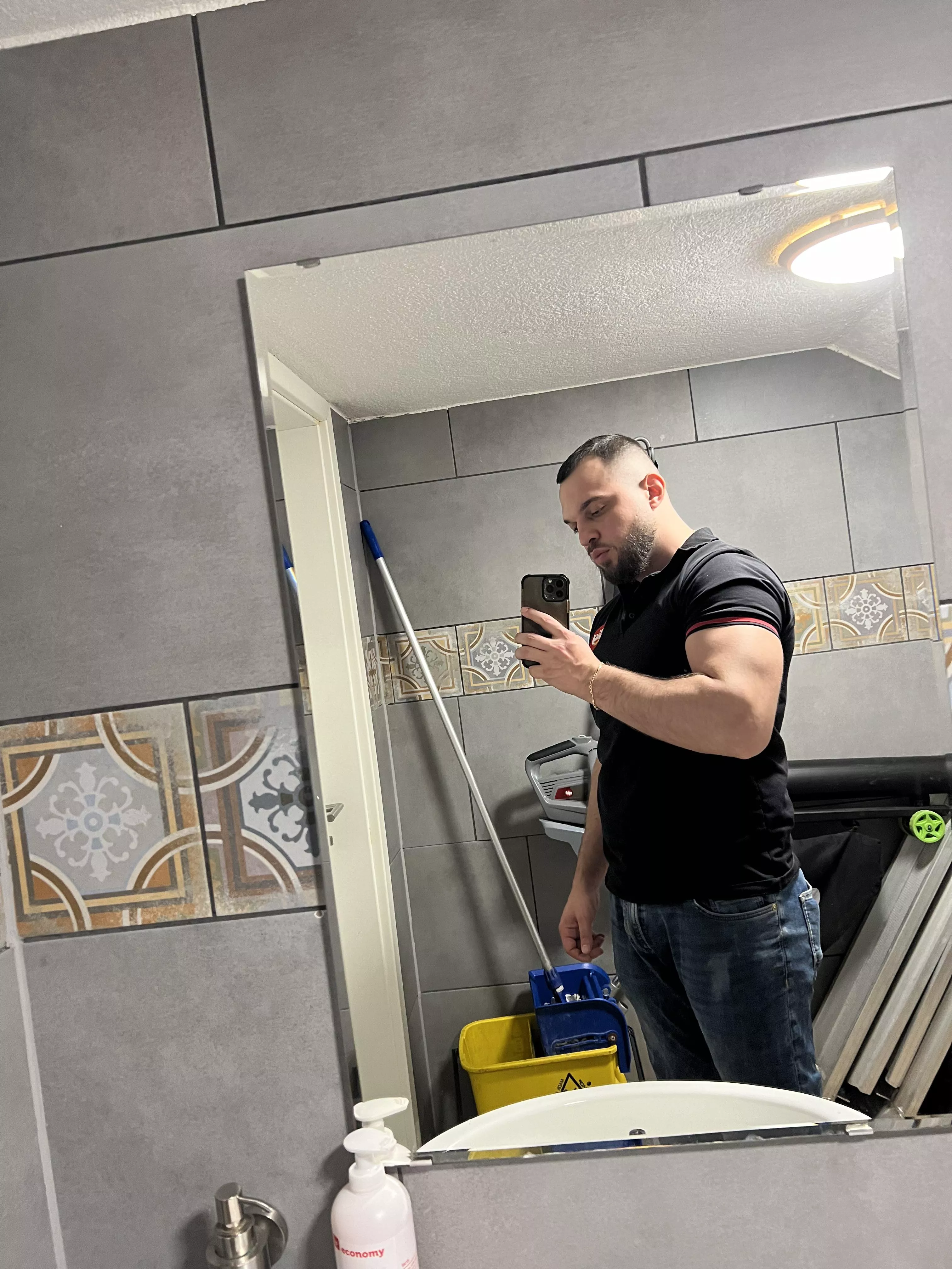 Hello there posted by tyson4782