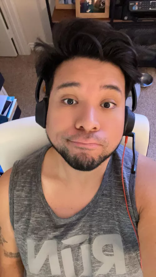 Hi Guys! by ihaveaniftyname