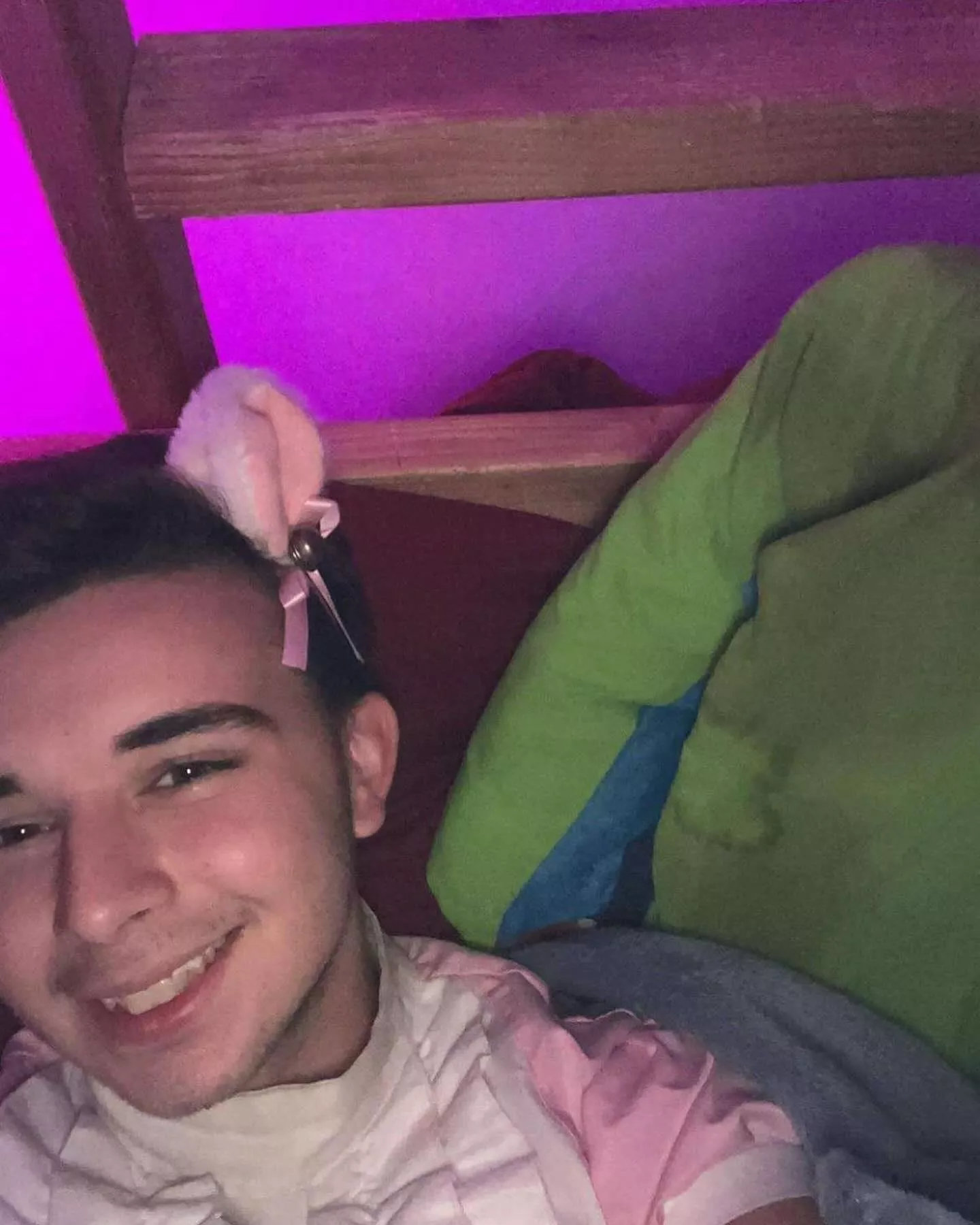 I need someone to expose me posted by Mommysgoodboy19