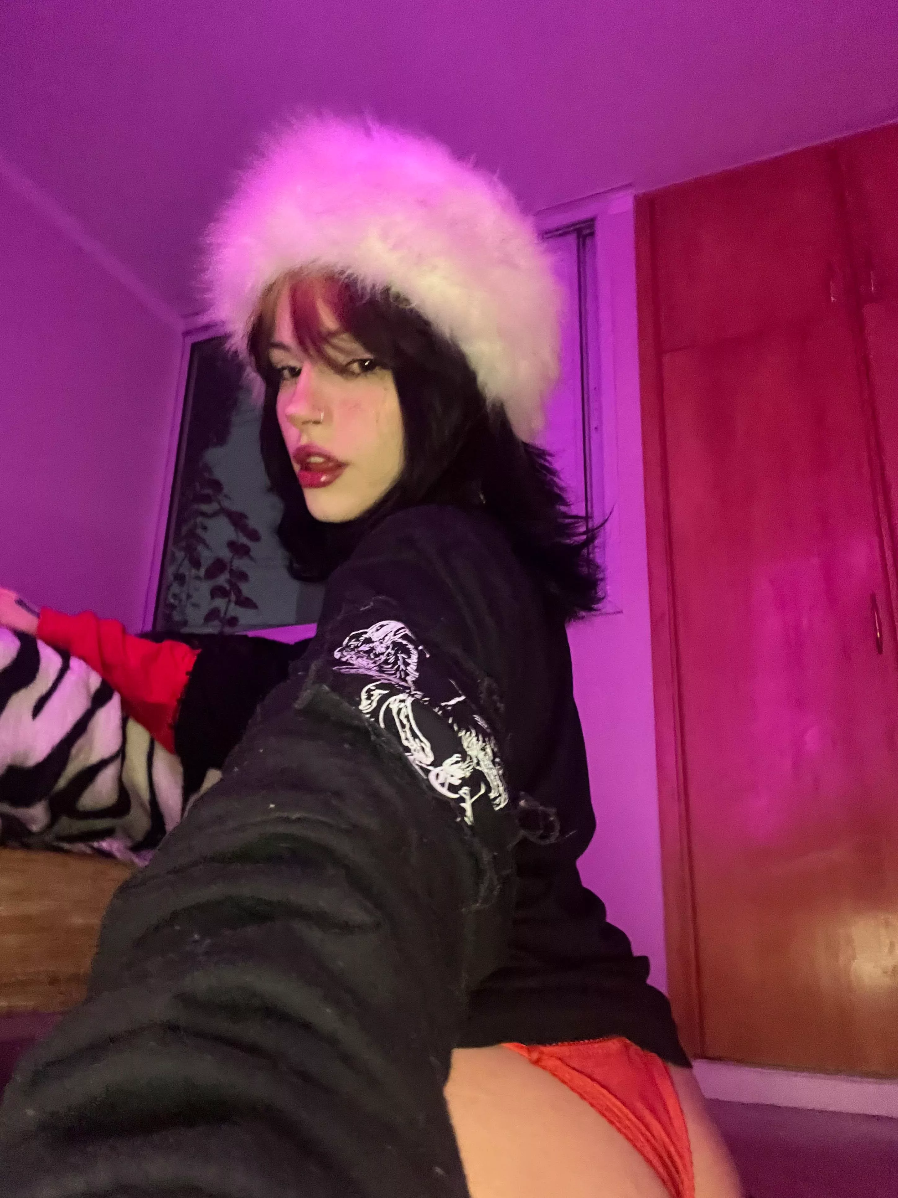 I wanna spend the weekend getting railed into the mattress posted by BlizzardRecruiter