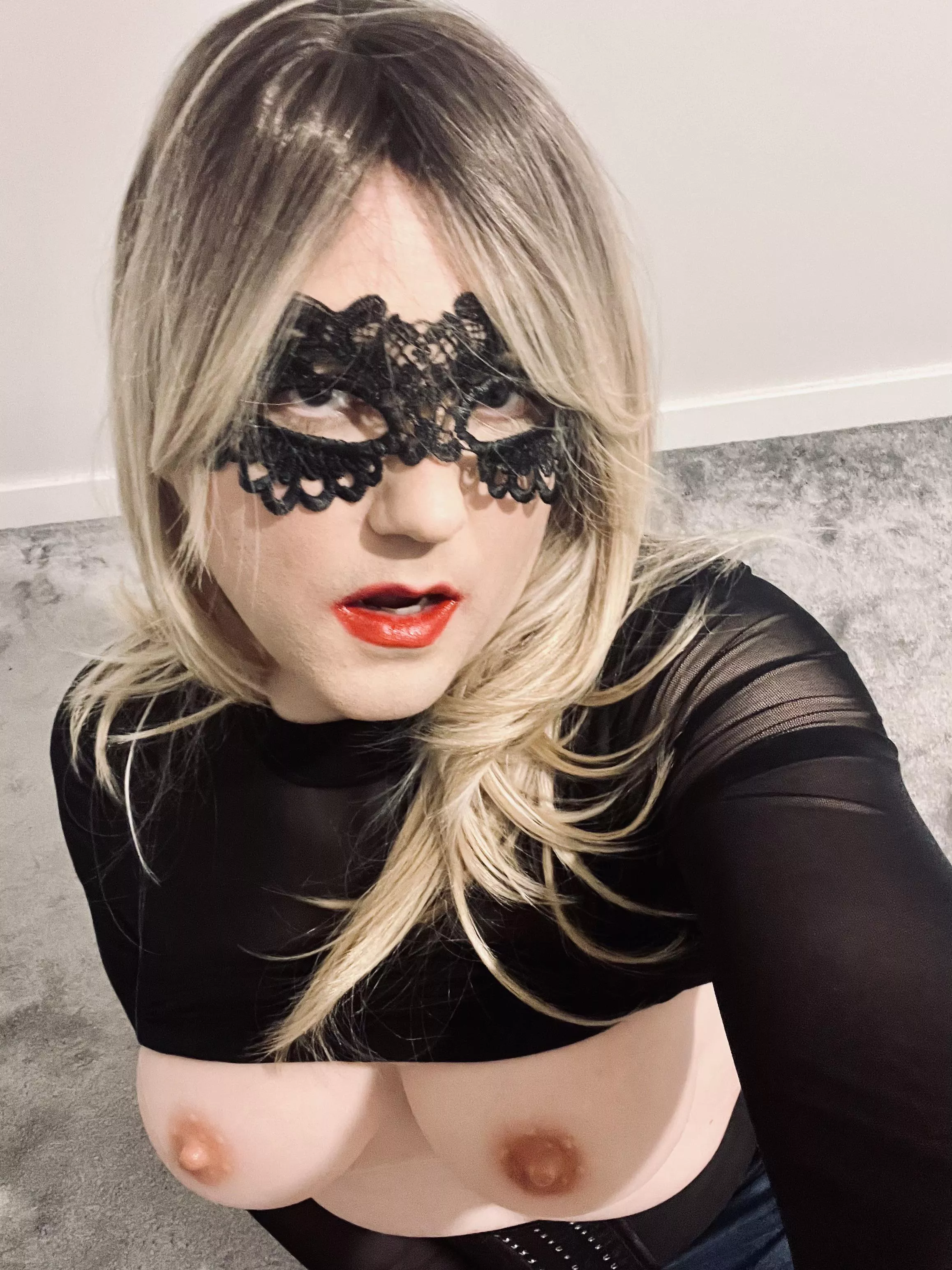 I’m ready for feeding 🤤 posted by Lexi-Loren